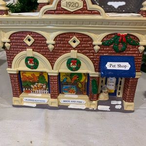 Snow Village - Village Vet and Pet Shop (In original box)